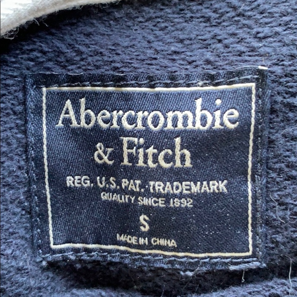 Sweater - Picture 3 of 3